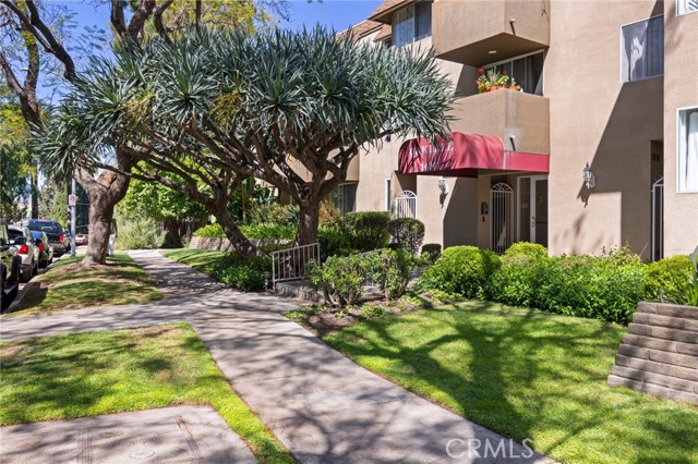 2 Bed Home for Sale in Sherman Oaks, California