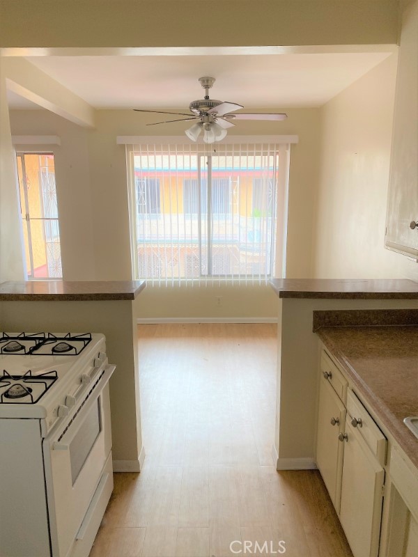 Detail Gallery Image 2 of 30 For 2115 Placentia Ave #37,  Costa Mesa,  CA 92627 - 1 Beds | 1 Baths