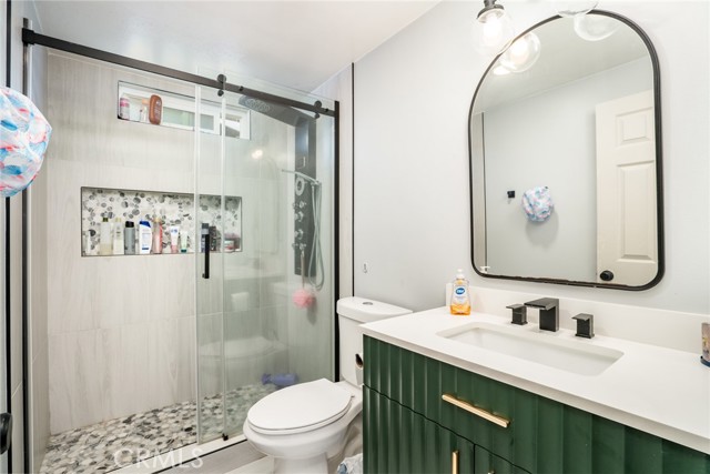 19202 Hickory Lane, Huntington Beach CA: https://media.crmls.org/medias/5f0d6c7b-0b77-4c08-b622-248e8947c6c3.jpg
