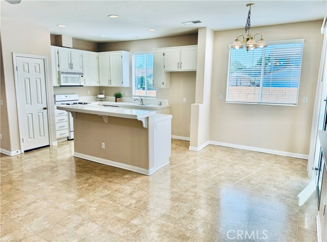 Detail Gallery Image 14 of 34 For 30877 Mirage Cir, Menifee,  CA 92584 - 4 Beds | 2 Baths