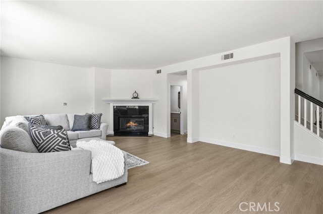 37 Pheasant Creek, Irvine CA: https://media.crmls.org/medias/5f0dd3e9-3b4d-4a17-87f2-d1f2f24789fc.jpg