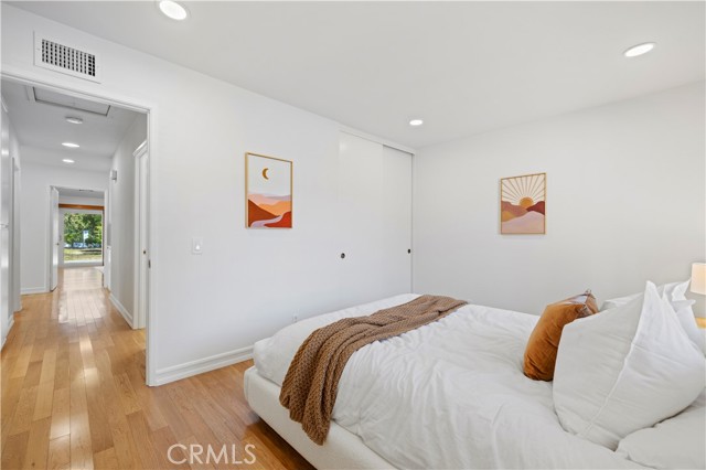 11730 Preston Trails Avenue, Porter Ranch CA: https://media.crmls.org/medias/5f0ecfbe-3650-4905-9ee0-2a0af9397423.jpg