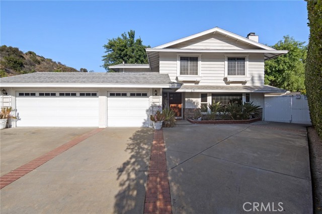 23900 Darbun Drive, Newhall CA: https://media.crmls.org/medias/5f0ecfbe-911b-4f97-bd5d-abd0257899d0.jpg
