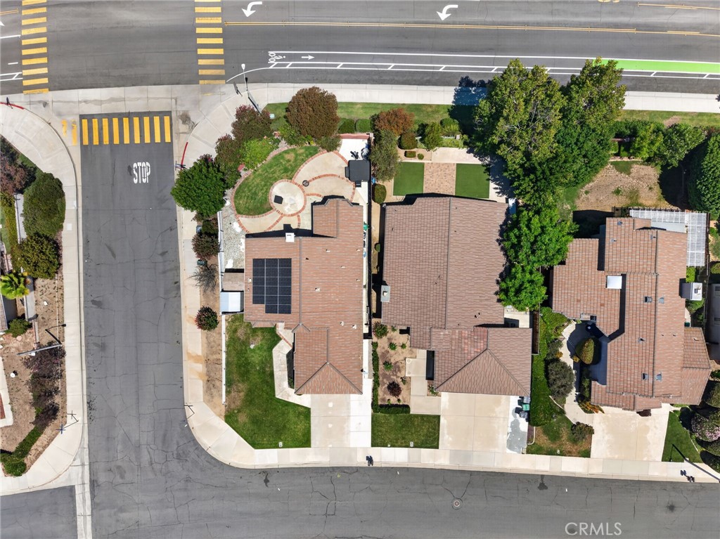 https://media.crmls.org/medias/5f0f20da-5c2d-4c72-a8be-0efe034a20f8.jpg?preset=X-Large