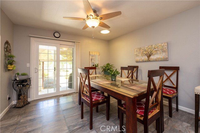Detail Gallery Image 9 of 43 For 18142 Sweetwood Ct, Hidden Valley Lake,  CA 95467 - 3 Beds | 2 Baths
