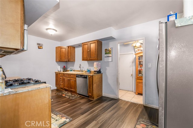 Detail Gallery Image 7 of 28 For 1138 Acacia St, Corona,  CA 92879 - 3 Beds | 2 Baths