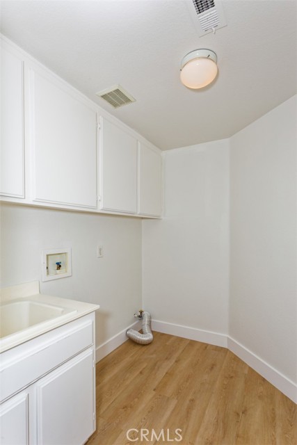 Detail Gallery Image 24 of 38 For 12596 Glen Canyon, Victorville,  CA 92395 - 5 Beds | 3 Baths