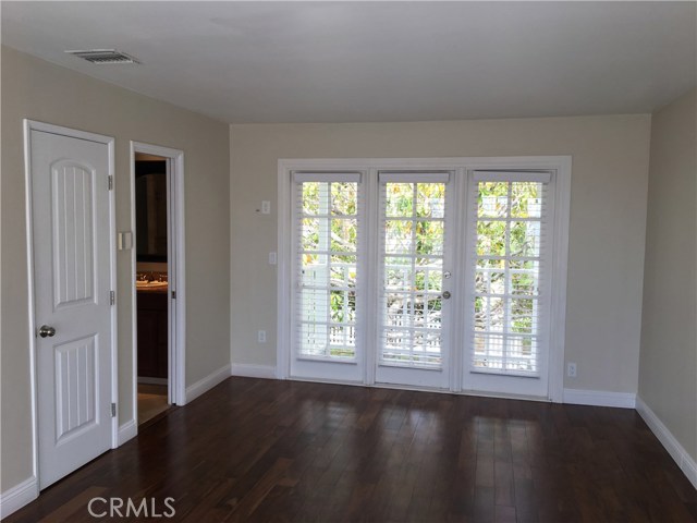 Detail Gallery Image 7 of 21 For 952 2nd. Street, Manhattan Beach,  CA 90266 - 5 Beds | 3 Baths