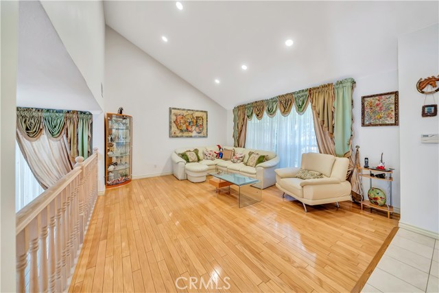 11830 Killimore Avenue, Porter Ranch CA: https://media.crmls.org/medias/5f127143-8510-4093-8f7c-6cd8814fb43f.jpg