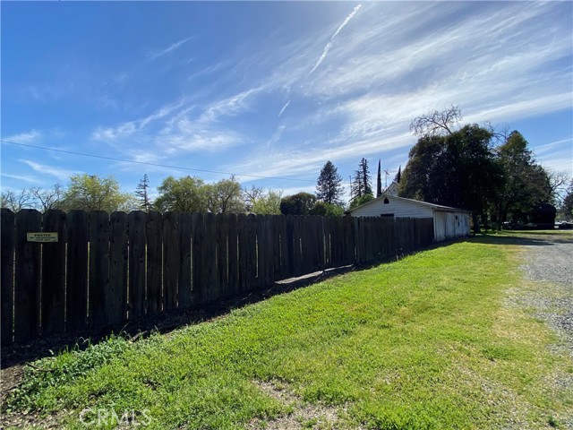 Detail Gallery Image 1 of 17 For 455 E 9th Ave, Chico,  CA 95926 - 2 Beds | 1 Baths