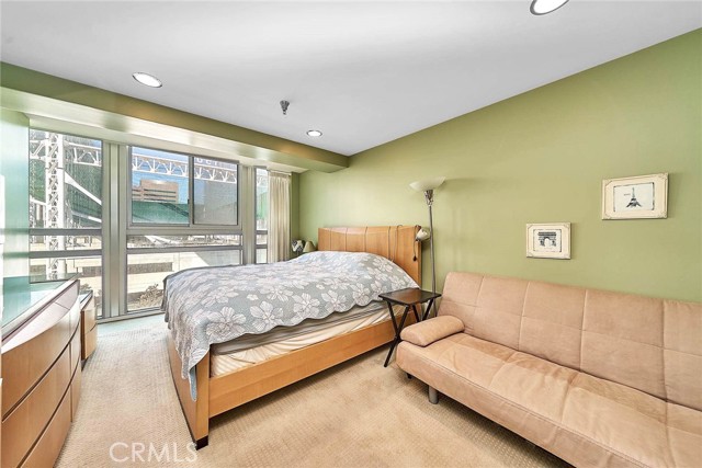 Detail Gallery Image 14 of 31 For 702 S Serrano Ave #405,  Los Angeles,  CA 90005 - 2 Beds | 2 Baths