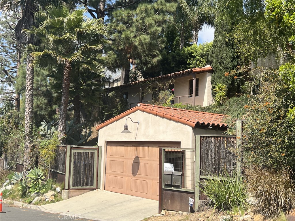 6331 Longview Avenue