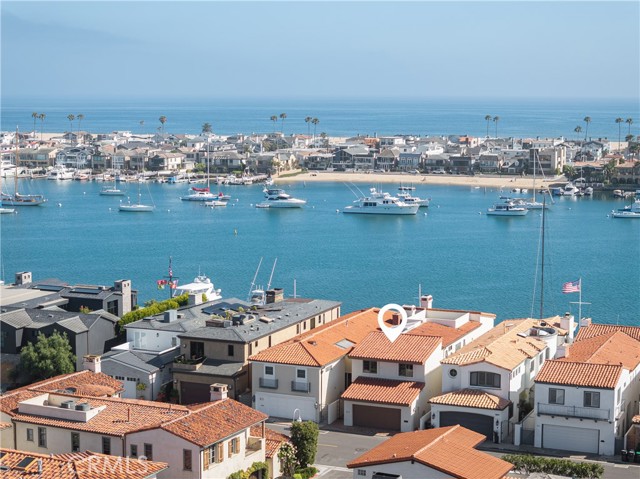 809 Via Lido Soud, Newport Beach CA: https://media.crmls.org/medias/5f14a778-29b8-42b1-a1b1-fbfc0753a2aa.jpg