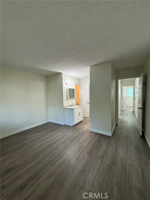 Detail Gallery Image 11 of 21 For 951 N Euclid #4,  La Habra,  CA 90631 - 3 Beds | 2 Baths