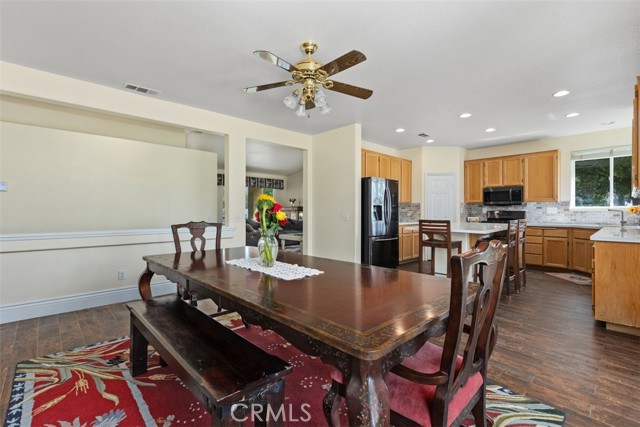 Detail Gallery Image 17 of 41 For 22455 Grand Ave, Wildomar,  CA 92595 - 3 Beds | 2 Baths