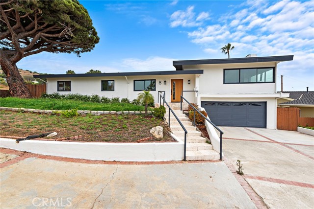 8 Clipper Road, Rancho Palos Verdes CA: https://media.crmls.org/medias/5f14f2c5-ee76-4438-8301-2d3aea495a7e.jpg