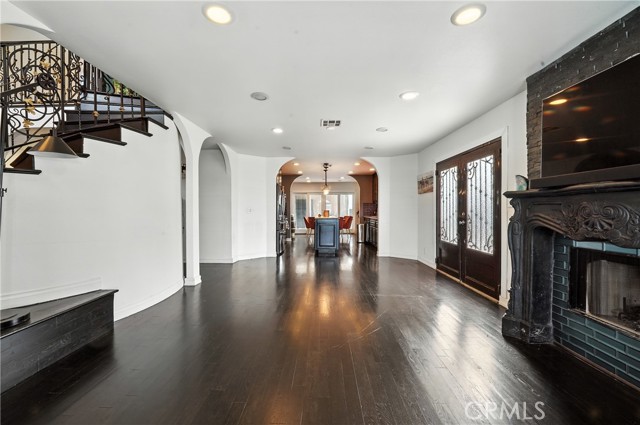 546 E 219th Street, Carson CA: https://media.crmls.org/medias/5f183b42-6d47-47c6-8214-553177fa67c6.jpg