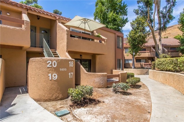 Detail Gallery Image 2 of 25 For 1400 W Edgehill Rd #18,  San Bernardino,  CA 92405 - 2 Beds | 1 Baths