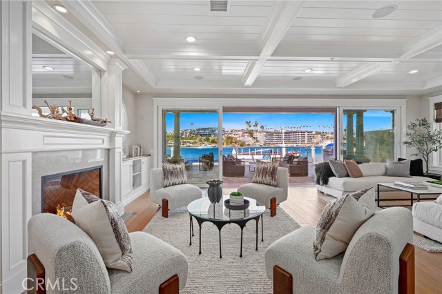 Detail Gallery Image 9 of 49 For 2222 Channel Rd, Newport Beach,  CA 92661 - 4 Beds | 4 Baths