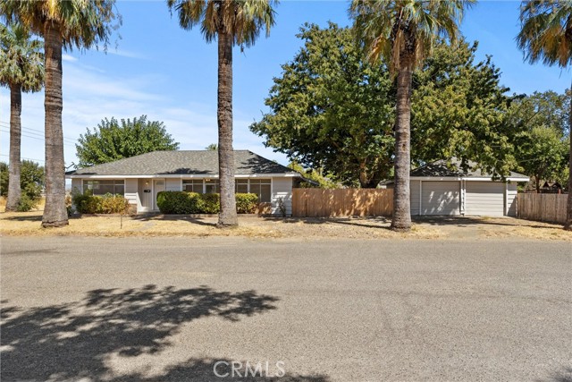 Detail Gallery Image 1 of 19 For 305 5th St, Corning,  CA 96021 - 3 Beds | 1 Baths