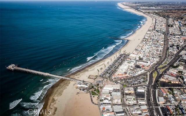 950 Cagney Lane, Newport Beach CA: https://media.crmls.org/medias/5f1992e3-f433-41d9-add4-98a3eca4836f.jpg