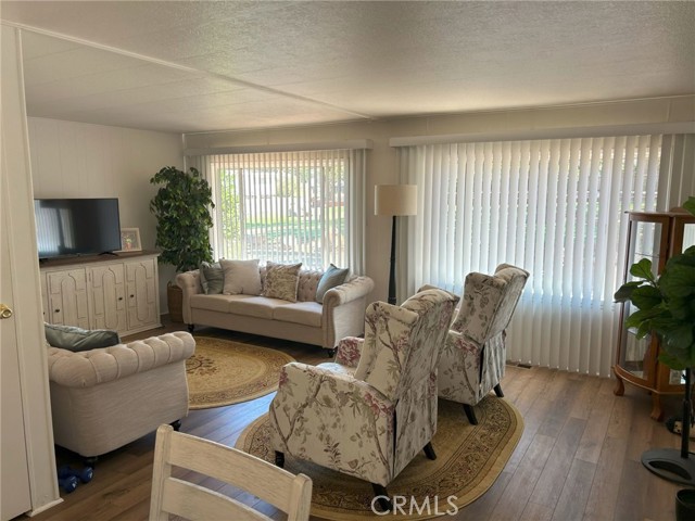 Detail Gallery Image 4 of 27 For 6311 Frank Turner Way, Paradise,  CA 95969 - 2 Beds | 2 Baths