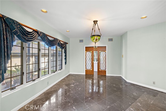 Detail Gallery Image 9 of 49 For 8001 Alverstone Ave, Los Angeles,  CA 90045 - 3 Beds | 4 Baths