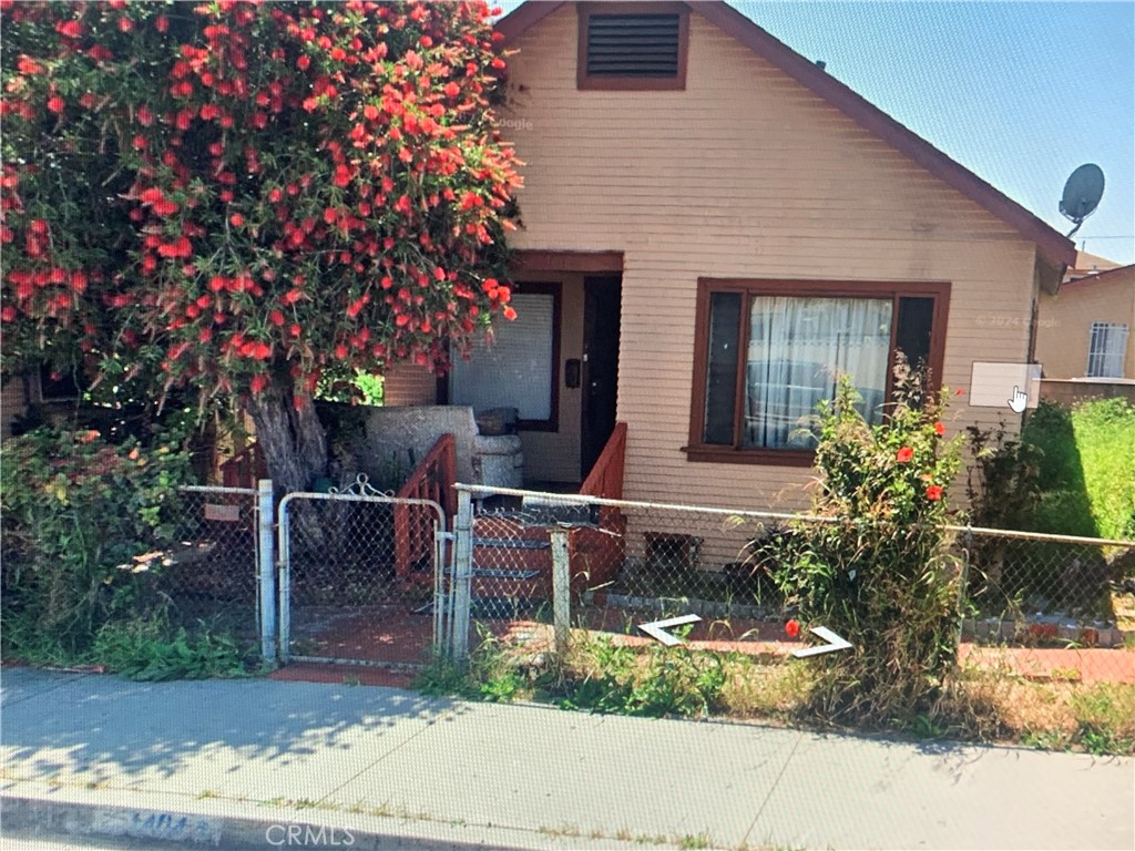 1404 E 87th Place