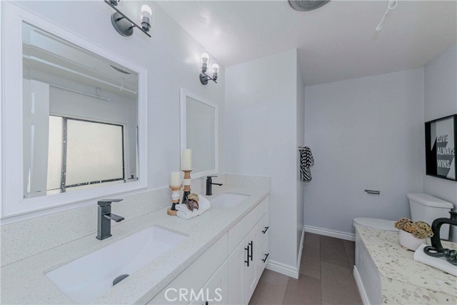 9724 Walker Court, Cypress CA: https://media.crmls.org/medias/5f1b76c0-5c14-4d99-a186-987299ee68bc.jpg