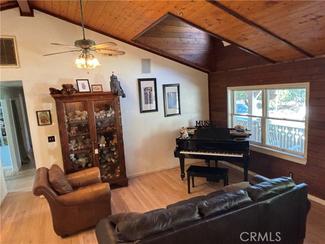 Detail Gallery Image 13 of 28 For 20791 Rio Linda, Temecula,  CA 92590 - 4 Beds | 2 Baths