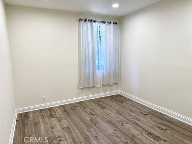 Detail Gallery Image 19 of 28 For 1630 S Bentley Ave #103,  Los Angeles,  CA 90025 - 2 Beds | 2/1 Baths
