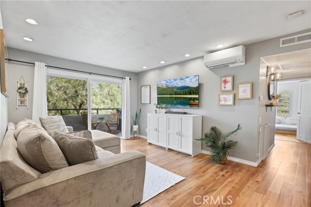 Detail Gallery Image 9 of 28 For 21931 Rimhurst 124k,  Lake Forest,  CA 92630 - 2 Beds | 1 Baths