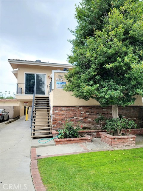 1148 Thompson Avenue photo 2
