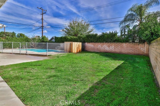 Detail Gallery Image 16 of 20 For 1870 Burch Ave, Simi Valley,  CA 93063 - 3 Beds | 2 Baths