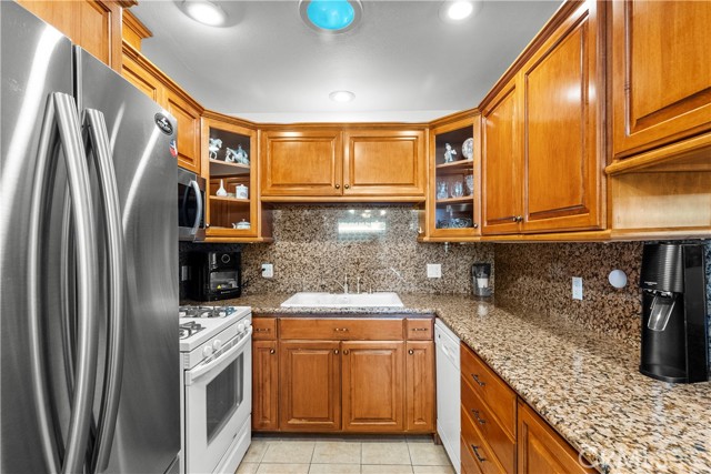 Detail Gallery Image 16 of 39 For 19226 Avenue of the Oaks a,  Newhall,  CA 91321 - 2 Beds | 1 Baths