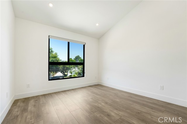 4036 Rosemont Avenue, Montrose CA: https://media.crmls.org/medias/5f1d63a5-bf45-4e47-89b1-bb39a224c435.jpg