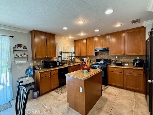 Detail Gallery Image 5 of 27 For 14921 Pete Dye St, Moreno Valley,  CA 92555 - 3 Beds | 2/1 Baths