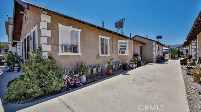 120 W Heald Avenue, Lake Elsinore CA: https://media.crmls.org/medias/5f1dfc0a-4b07-40a2-932a-779dde176c2a.jpg