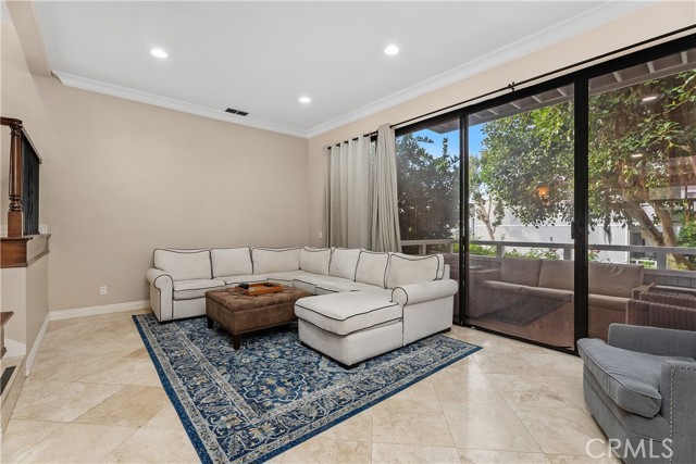 Detail Gallery Image 13 of 43 For 11 Baruna Ct #55,  Newport Beach,  CA 92663 - 3 Beds | 2/1 Baths