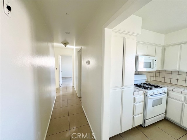 Detail Gallery Image 8 of 31 For 2111 E Avenue Q1, Palmdale,  CA 93550 - 3 Beds | 2 Baths