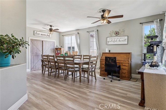 31461 Congressional Drive, Temecula CA: https://media.crmls.org/medias/5f1eedb0-5d71-4710-a14b-c17a6f0e248c.jpg