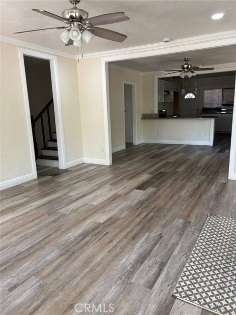 Detail Gallery Image 12 of 20 For 1500 Palm Dr, Bakersfield,  CA 93305 - 3 Beds | 2 Baths