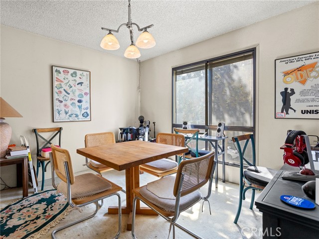 Detail Gallery Image 13 of 43 For 222 N Rose St #203,  Burbank,  CA 91505 - 1 Beds | 2 Baths