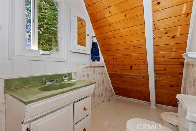 Detail Gallery Image 28 of 48 For 324 Mittry Ln, Lake Arrowhead,  CA 92352 - 2 Beds | 1/1 Baths