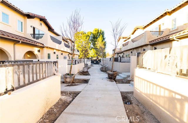 Detail Gallery Image 6 of 43 For 5526 E Los Angeles Ave #3,  Simi Valley,  CA 93063 - 3 Beds | 2/1 Baths