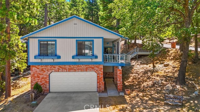 Detail Gallery Image 1 of 36 For 30214 Sky Line Dr, Running Springs,  CA 92382 - 3 Beds | 3 Baths