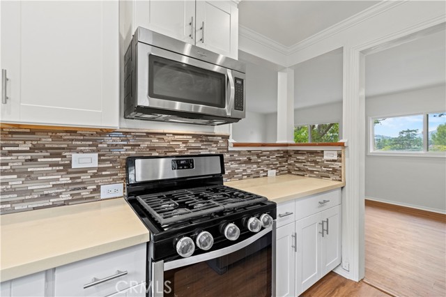 Detail Gallery Image 14 of 39 For 65 Grace Terrace, Pasadena,  CA 91105 - 3 Beds | 2 Baths