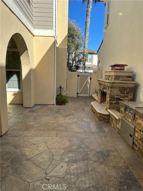 Detail Gallery Image 20 of 22 For 21355 Andalucia Ln, Huntington Beach,  CA 92648 - 3 Beds | 3/1 Baths