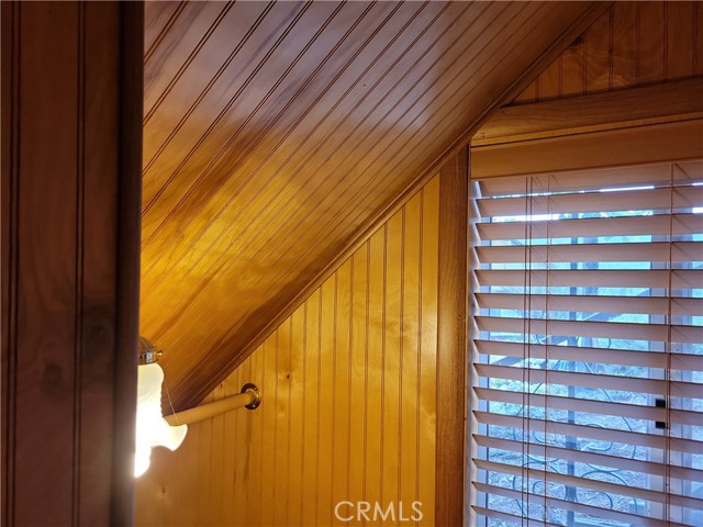 Detail Gallery Image 16 of 21 For 885 Menlo Dr, Big Bear Lake,  CA 92315 - 2 Beds | 1 Baths