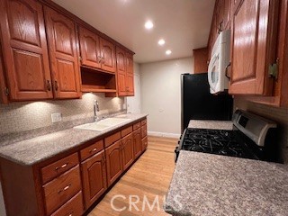3745 Countryside Lane, Long Beach CA: https://media.crmls.org/medias/5f2192b9-706b-4da2-a8f2-db4916466122.jpg